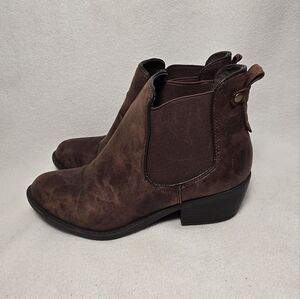 Maurices Brown Ankle Boots. Size 7